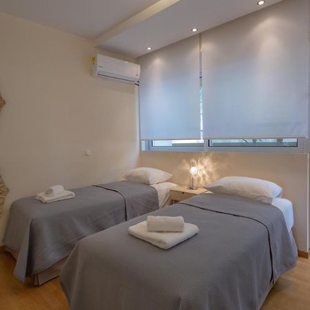 Sagittarius - Faliro Sea Side Apartment Atene Esterno foto
