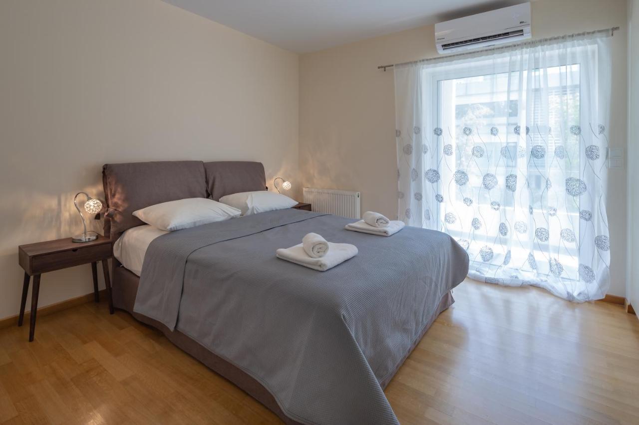 Sagittarius - Faliro Sea Side Apartment Atene Esterno foto
