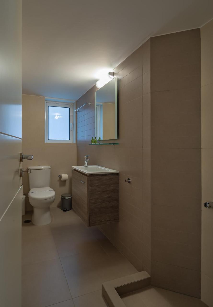 Sagittarius - Faliro Sea Side Apartment Atene Esterno foto