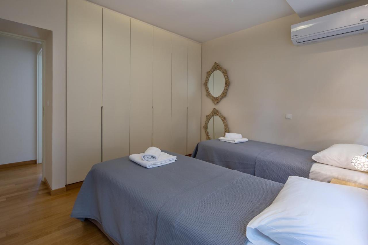 Sagittarius - Faliro Sea Side Apartment Atene Esterno foto
