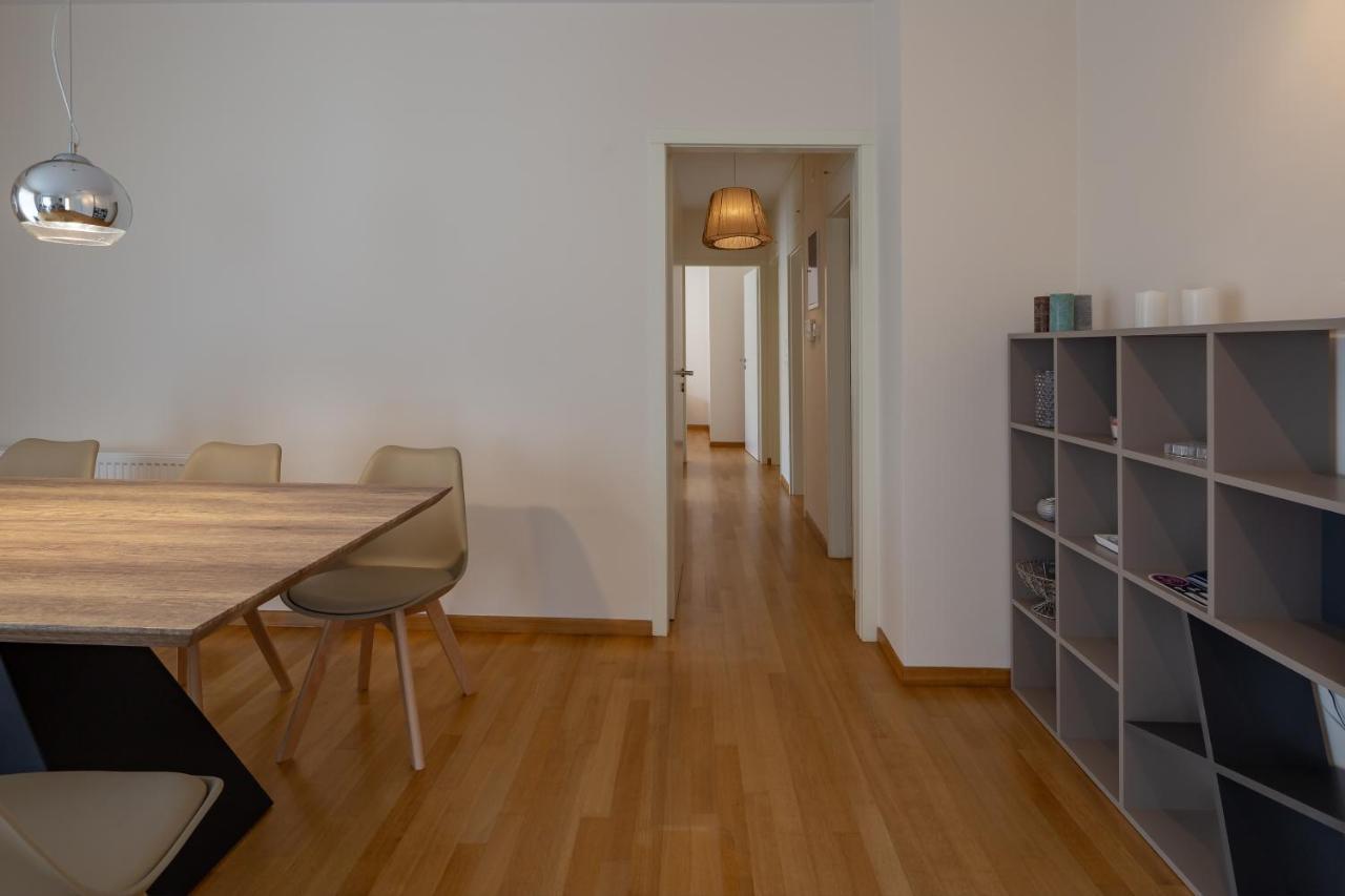 Sagittarius - Faliro Sea Side Apartment Atene Esterno foto